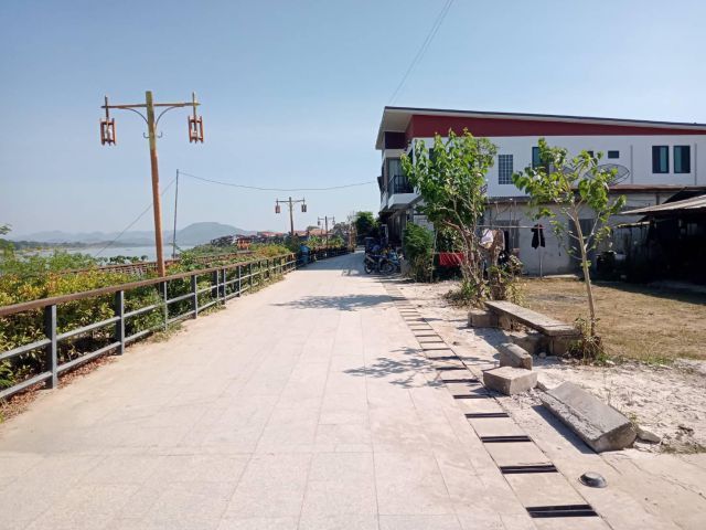 ที่ดินสวยติดแม่น้ำโขงเชียงคาน  ถนนคนเดินเชียงคาน เหมาะกับเกสเฮ้า ร้านค้า บ้านพัก บรรยากาศดี