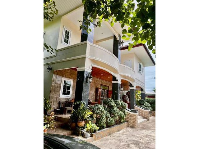 ขายที่ดิน บ้านเดี่ยว3 หลัง พื้นที่กว้าง หนองมน ชลบุรี