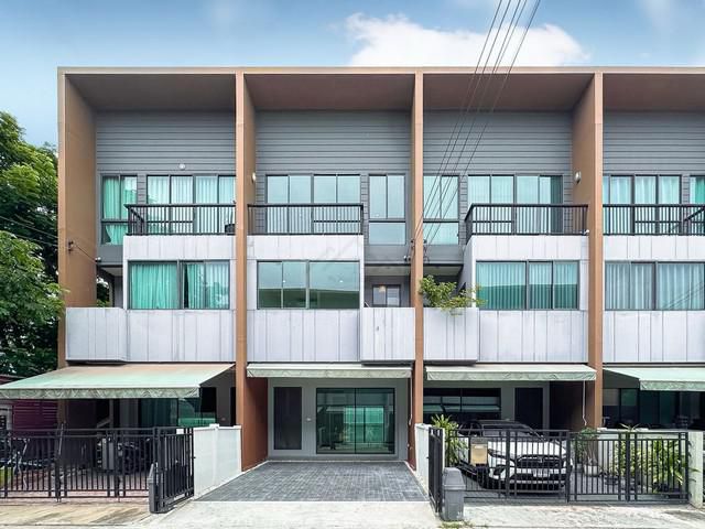 ขายทาวน์โฮม 3 ชั้น บ้านกลางเมือง พระราม 9-กรุงเทพกรีฑา (ตัดใหม่)