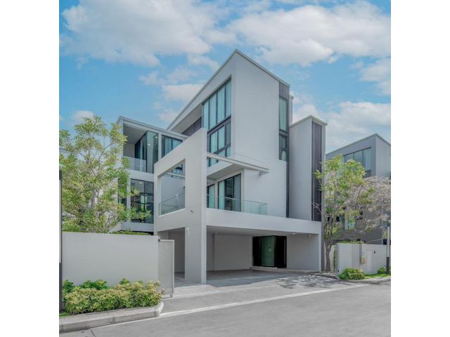 BH3676 ให้เช่าบ้านเดี่ยว 3 ชั้น มีลิฟต์ส่วนตัว Vive 2 กรุงเทพกรีฑ