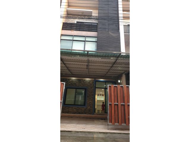 ขายทาวน์โฮม 3 ชั้น Modern Town บางแค หลังใหญ่ ฟังก์ชันครบ ใกล้รถไฟฟ้า