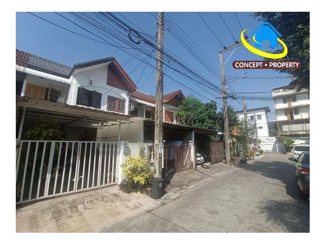 ทาวน์เฮ้าส์ 2 ชั้น หมู่บ้านเลิศอุบล ถนนโชคชัย4 ซอย 22 ถนนลาดพร้าว เขตลาดพร้าว กรุงเทพมหานคร