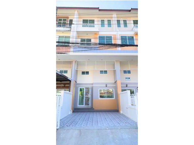 PB5563 ให้เช่าทาวน์โฮม 4ชั้น ซอยนวมินทร์77 ถนนนวมินทร์ ใกล้ เดอะมอลล์บางกะปิ