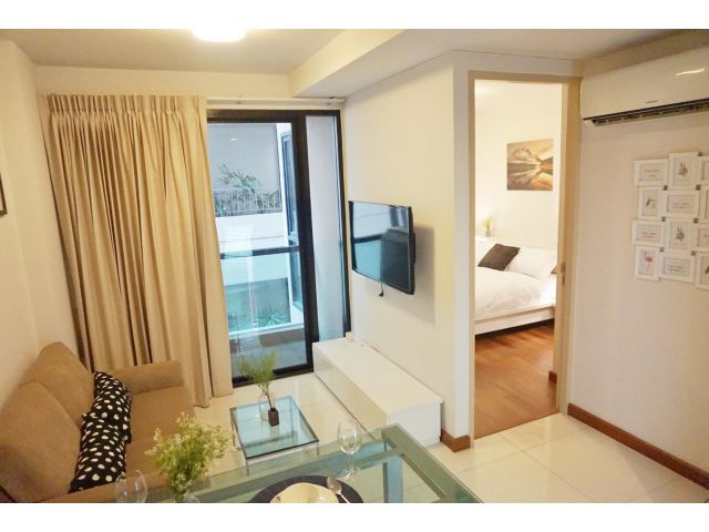 Le Cote Thonglor clean