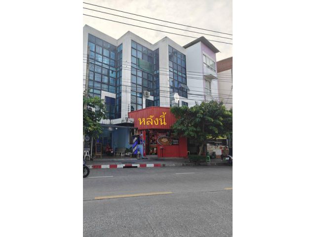 ขายตึกแถว 4 ชั้น ซอย ลาดพร้าววังหิน33  พร้อมผู้เช่าเดือนละ 25,000