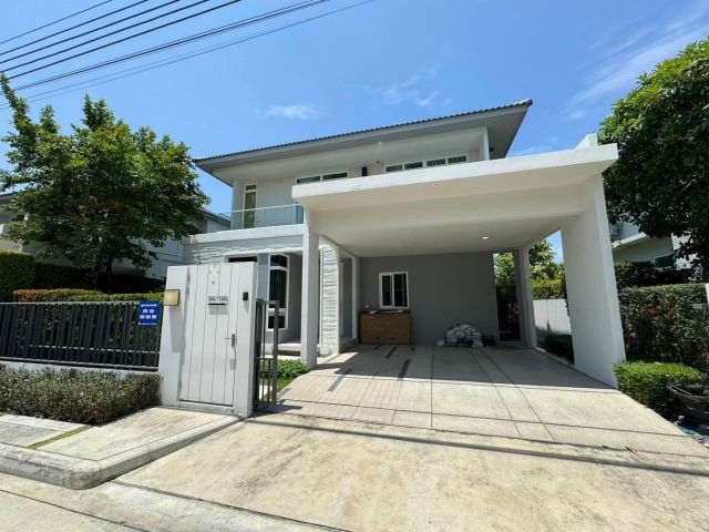 ให้เช่าบ้านเดี่ยว แต่งหรูทั้งบ้านสไตล์โมเดิร์น โครงการหมู่บ้าน มัณฑนาบางนา-วงแหวน (รามคำแหง 2)