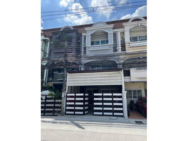 PJ28 ให้เช่าทาวน์โฮม 3ชั้น เลียบด่วนเอกมัย-รามอินทรา(ลาดพร้าว 71) ซอยนาคนิวาส48