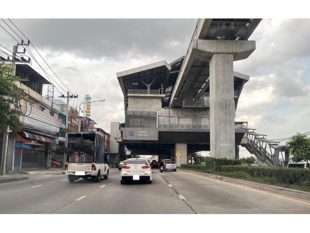 ขายด่วน วาละ 168,000  ที่ดิน 1 ไร่ครึ่ง ติดถนนรามอินทรา ใกล้รถไฟฟ้า 200 เมตร 098 7755 808