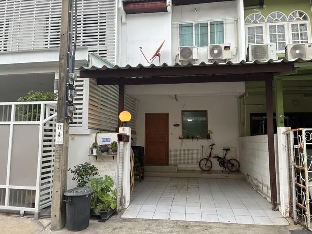 ขายบ้านทาวน์เฮ้าส์ 2 ชั้น หมู่บ้านศิรินเทพ ทาวน์เฮ้าส์ ซอยหัวหมาก