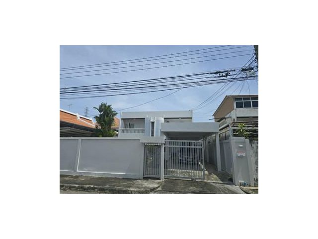 บ้านเดี่ยว 2 ชั้น พื้นไม้สักแท้ หมู่บ้านเมืองทอง 2/2 , 100 ตร.ว