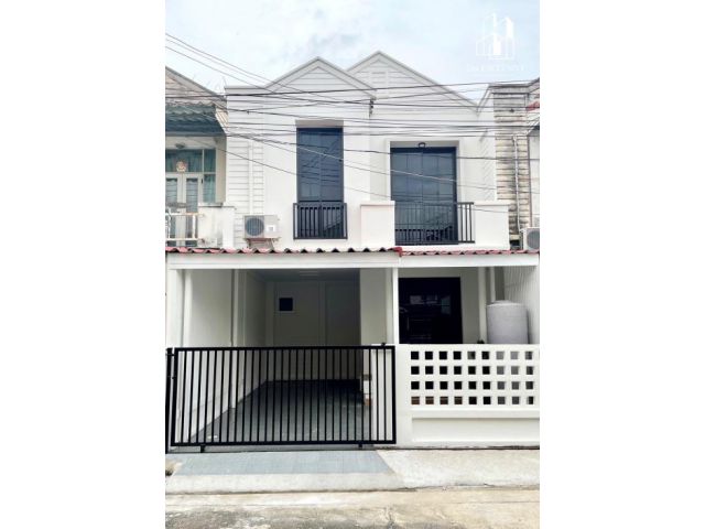 ขายทาวน์เฮ้าส์ หมู่บ้าน วรารักษ์ คลอง 3 รีโนเวทใหม่ พร้อมเข้าอยู่ ราคาต่ำกว่าประเมิน ราคาถูก #ฟรีโอน