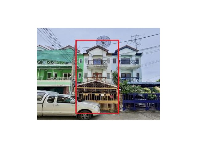 ขาย ทาวน์โฮม 3 ชั้น 4 ห้องนอน ในซอยจรัญฯ75 รีโนเวทไม่เยอะ