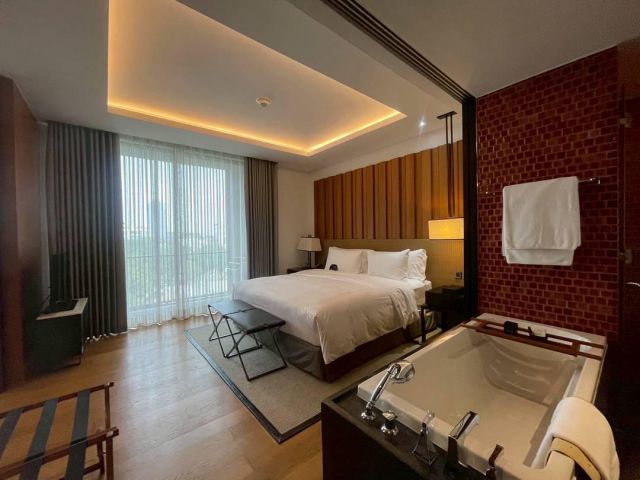 Luxury Room for sale in the center business district of Chiang Mai : Anantara Resort