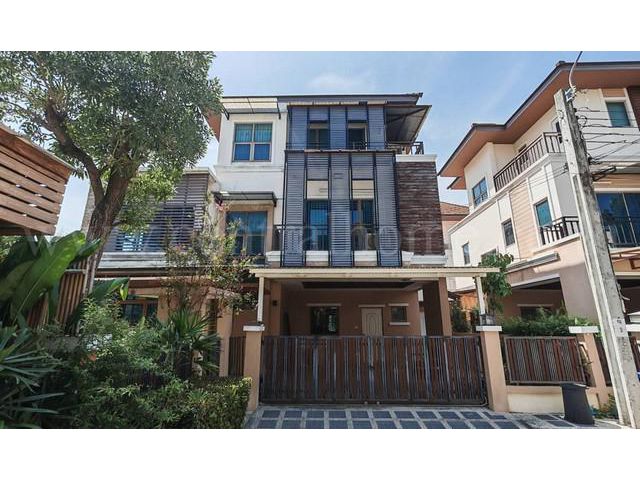 บ้านเดี่ยว 3 ชั้น หมู่บ้าน นนทรี รีเจ้นท์ ราชพฤกษ์ หลังมุม