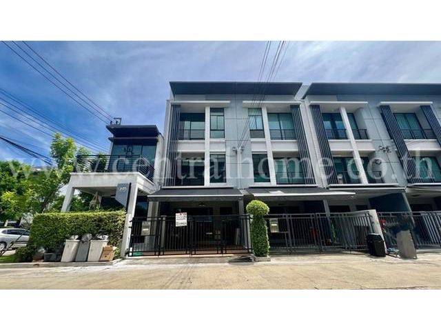 บ้านกลางเมือง ถนนรัตนาธิเบศร์ ทาวน์โฮม 3 ชั้น หลังมุม โฮมออฟฟิศ