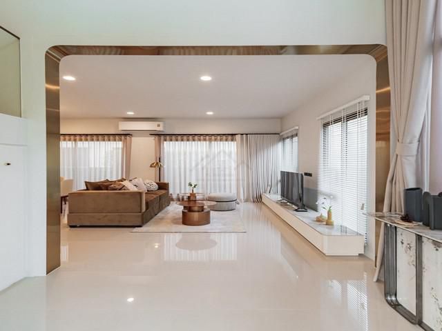 ให้เช่าบ้าน 2 ชั้นหลังมุม 68.5 ตรว. 4 ห้องนอน บุราสิริ กรุงเทพกรี
