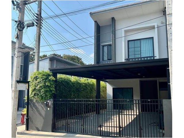 PB5601 ให้เช่าทาวน์โฮม 3ชั้น ซอยหทัยราษฎร์ 55 โครงการ บริทาเนีย วงแหวน-จตุโชติ บ้านใหม่หลังมุม