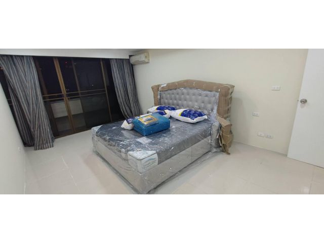 Luxury Condo  for rent   Fully Furnished 3 Beds size room too big