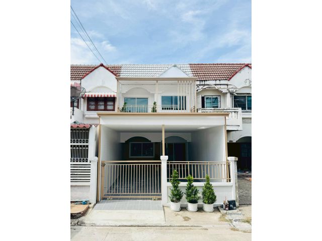 หมู่บ้านจันทิมาธานี