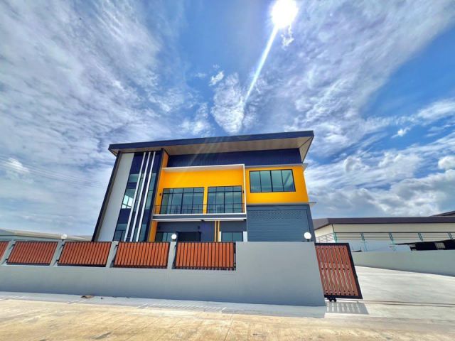 ขายที่ดินพร้อมสร้างโรงงานโกดัง ราคา 2.9 ล้านบาท