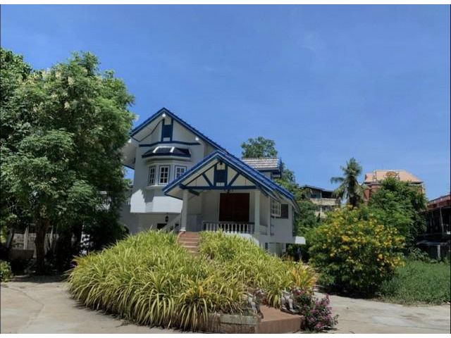 ให้เช่าบ้านเดี่ยว บ้านต่างระดับ 4 ชั้น ซ.เจริญรัถ 30