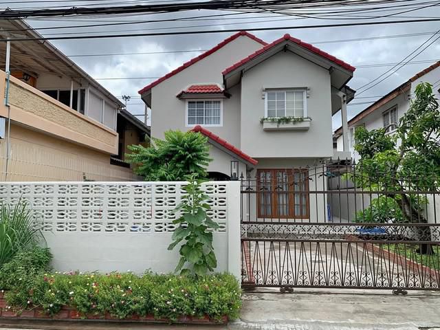 ให้เช่าบ้านใกล้โรงเรียนนานาชาติสิงคโปร์และโรงเรียนนานาชาติฝรั่งเศ