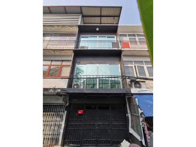 ให้เช่าทาวน์เฮ้าส์ 3 ชั้น 3 นอน ประชาชื่น36 ใกล้คลองประปา ใกล้ทาง