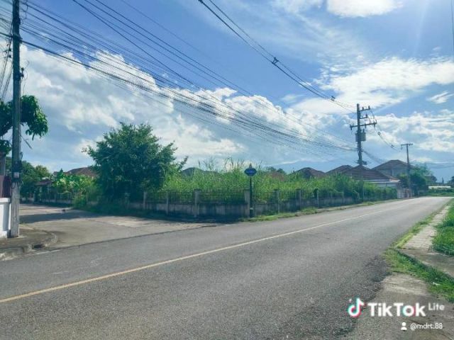 ขายที่ดินตำบลหนองจ๊อมสันทรายแปลงมุมติดถนนค้าขายได้