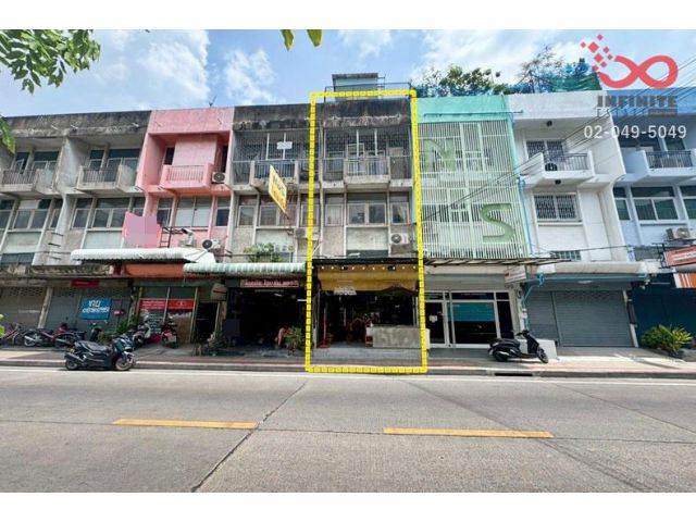 ขายอาคารพาณิชย์ 32ตรว.ติดถนน เสนานิคม 1 ใกล้ลาดพร้าว-วังหิน
