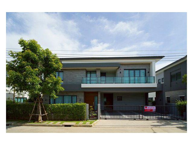 One & Only Luxury Pool Villa in The City Bangna บ้านหรู 2 ชั้น
