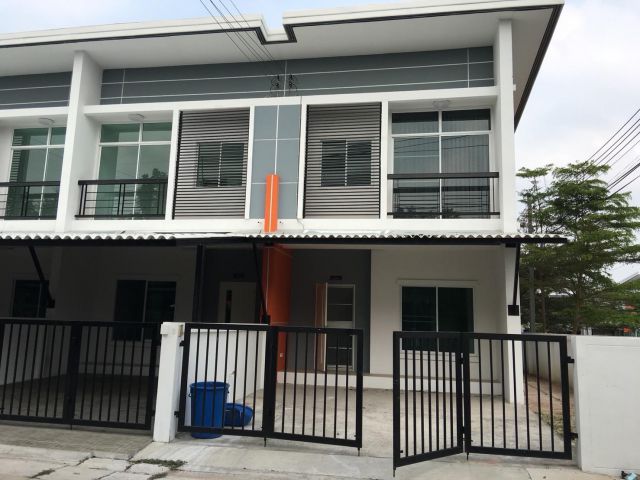 ทาวน์โฮม 2ชั้น 3ห้องนอน 2ห้องน้ำ 1ครัว หลังมุม 28ตรว.ประภัสสร พีฟซิโอ้4