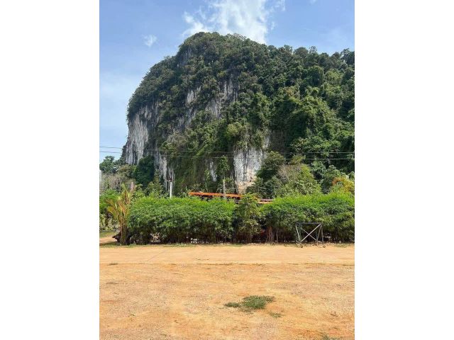 ขายที่ดินติดภูเขา แปลงสวย วิวธรรมชาติ บรรยากาศเงียบสงบ - กระบี่   ตำบลหนองทะเล อำเภอเมือง จังหวัดกระบี่ (ก่อน