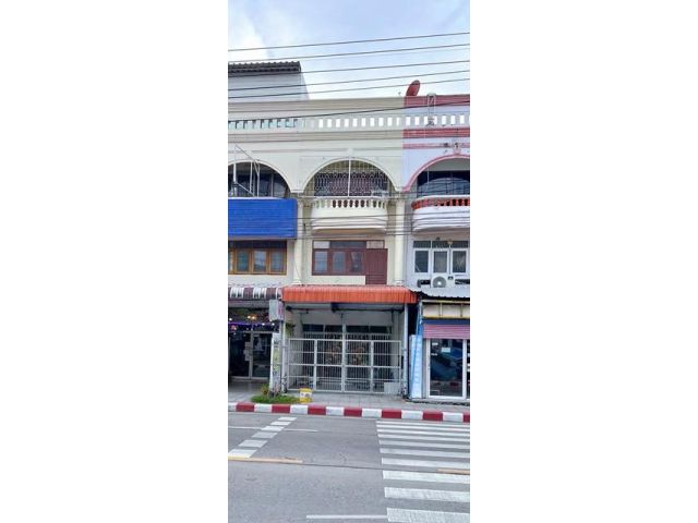 เซ็นทรัลรามอินทรา MRT ลาดปลาเค้า 600ม ใหม่มาก ให้เช่าอาคาร 3 ชั้น