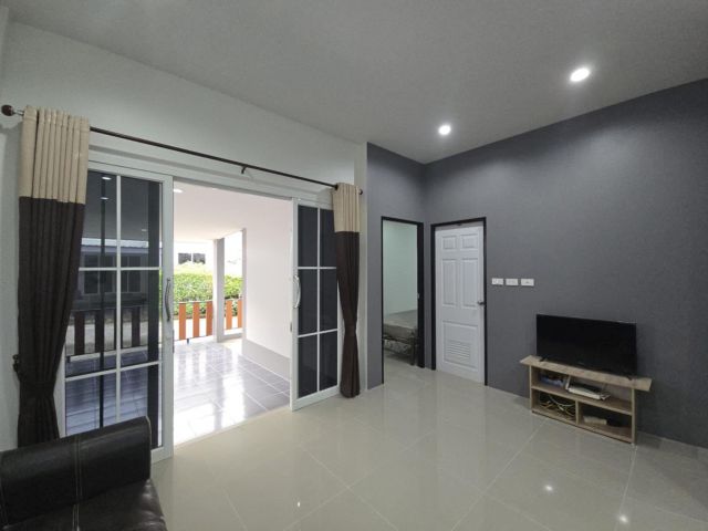 ขายบ้านพร้อมเข้าอยู่ – อ่าวนาง ห่างกับแม็คโครอ่าวนาง เพียง 1 km. บ้านบรรยากาศอบอุ่น ทำเลดี เดินทางสะดวก!   รายละเอียดทร