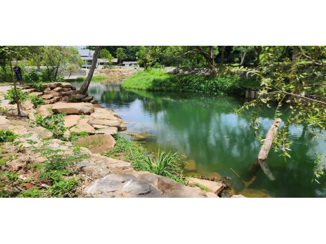 ขายที่ติดน้ำเขาใหญ่ 1 ไร่ 2 งาน ที่ติดน้ำวิวสวย ขนงพระ ปากช่อง ใกล้โบนันซ่า ใกล้ธนะรัชต์ บรรยากาศดี ร่มรื่น ในโครงการ มี