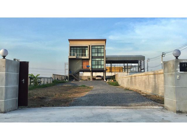 ที่ดิน พร้อมโกดัง