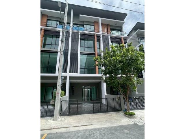 ให้เช่าโฮมออฟฟิศ 4ชั้น Premium Place Mix Nawamin ถนนนวมินทร์