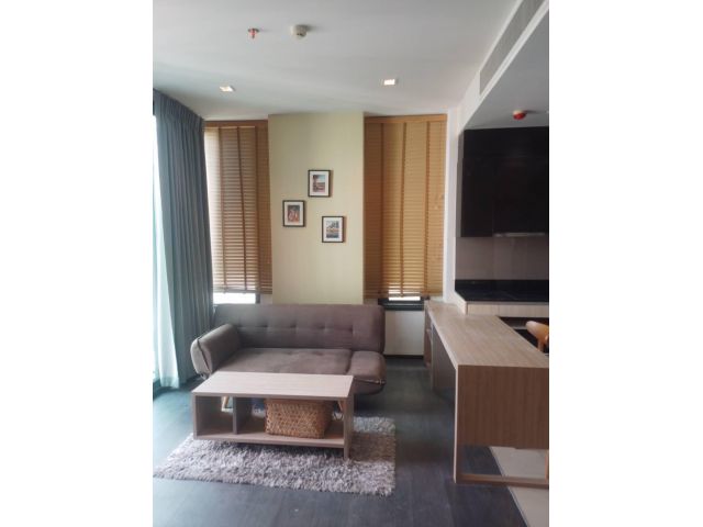 Edge Sukhumvit 23 safe nice