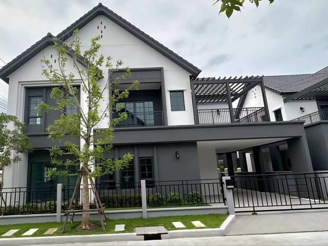 หมู่บ้าน Centro บางนา หลังเมกา บางนา เพียง800เมตร