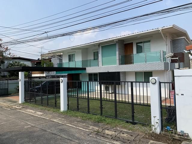 ให้เช่าบ้านเดี่ยว 2 ชั้น 450 ตรม.ใจกลางเมืองลาดพร้าว เสนานิคม1 ทำ
