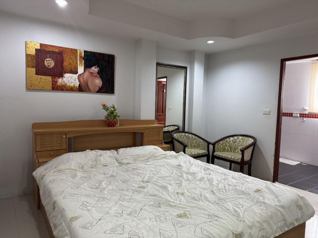 Sea View Apartment at Na Jom Thian