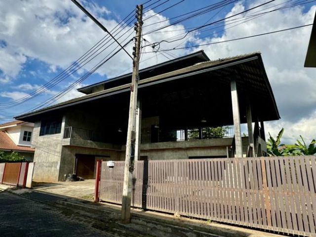 ขายด่วน ขายถูก  บ้าน2ชั้น ในเมือง ทำโฮมออฟฟิศ โกดัง ร้านอาหาร ที่อยู่อาศัย ใกล้เซ็นทรัลเฟส 5 นาที