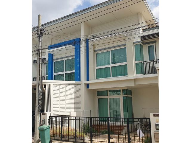 ขายขาดทุน ทาวน์โฮม 2 ชั้น มบ. รสา แกรนด์วิลล์ พหลโยธิน 73 โซนถนนเมนหน้าโครงการ หน้าสวนสาธารณะ