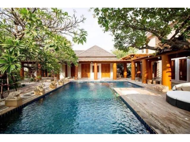 ลดสุด ขายบ้านเดี่ยวนวลจันทร์ เลียบด่วนรามอินทรา ที่ดิน 386 ตร.ว บ้านไม้สักแท้ทั้งหลัง บ้านหรูพร้อมสระว่ายน้ำ ใกล้Central