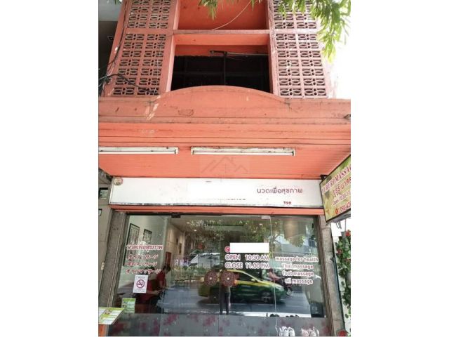 ให้เช่าอาคารพาณิชย์ 3 ชั้น 1 คูหา ติดถนนเมน สุขุมวิท ใกล้ Emquati