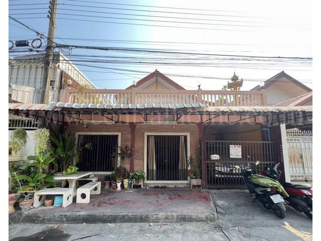 ลดราคา บ้านแฝด บ้านเกษมทรัพย์ ลำลูกกา คลอง 1 หน้าบ้านไม่ชนใคร