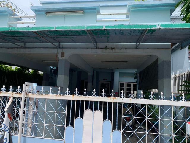 ขายทาวน์เฮ้าส์ 2.5 ชั้น ขนาด 30 ตารางวา บ้านโป่ง จ.ราชบุรี