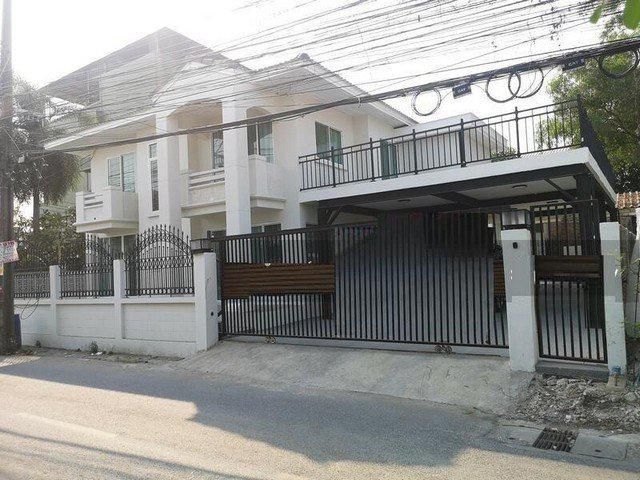 ขายด่วนบ้านเดี่ยว 2 ชั้น 67 ตร.ว. 5 ห้องนอน ย่านรามอินทรา39