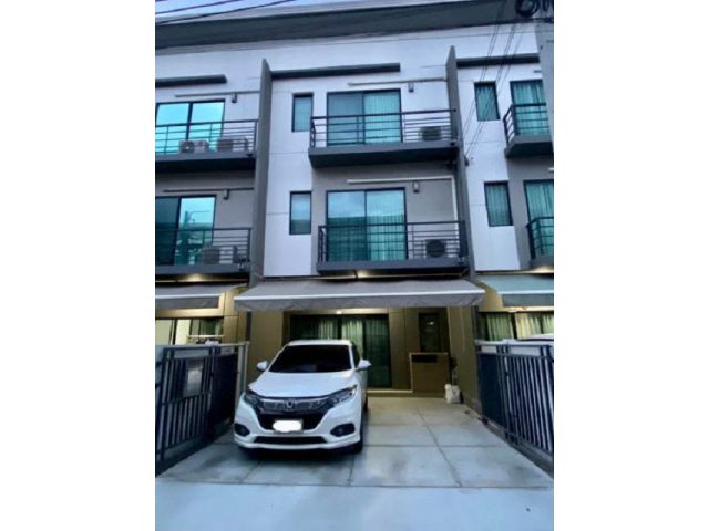เช่าทาวน์โฮม 3 ชั้น พิบูลย์สงคราม 2 900 ม.19ตร.วา. 229ตร.ม. ราชพ