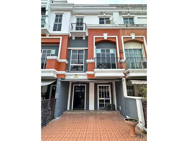 ให้เช่าทาวโฮม3 ชั้น ย่านนวลจันทร์ ใกล้โรงเรียน เลิศหล้า เกษตร-นวม